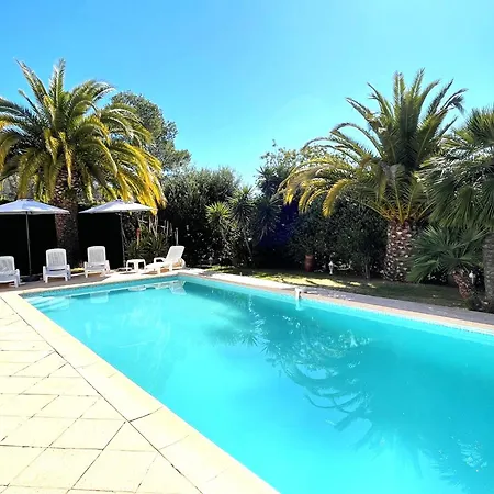 Villa Maison Cosy En Bordure Du Golf. Saint-Raphael (Var)